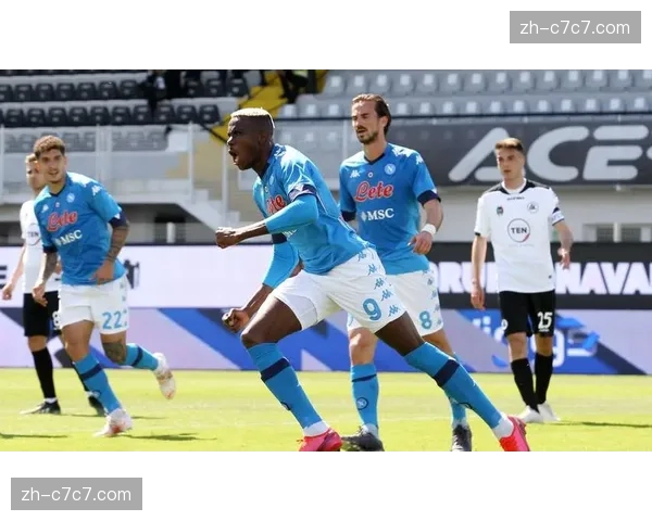 那不勒斯官方确认奥斯梅恩因脚踝扭伤将缺席两周